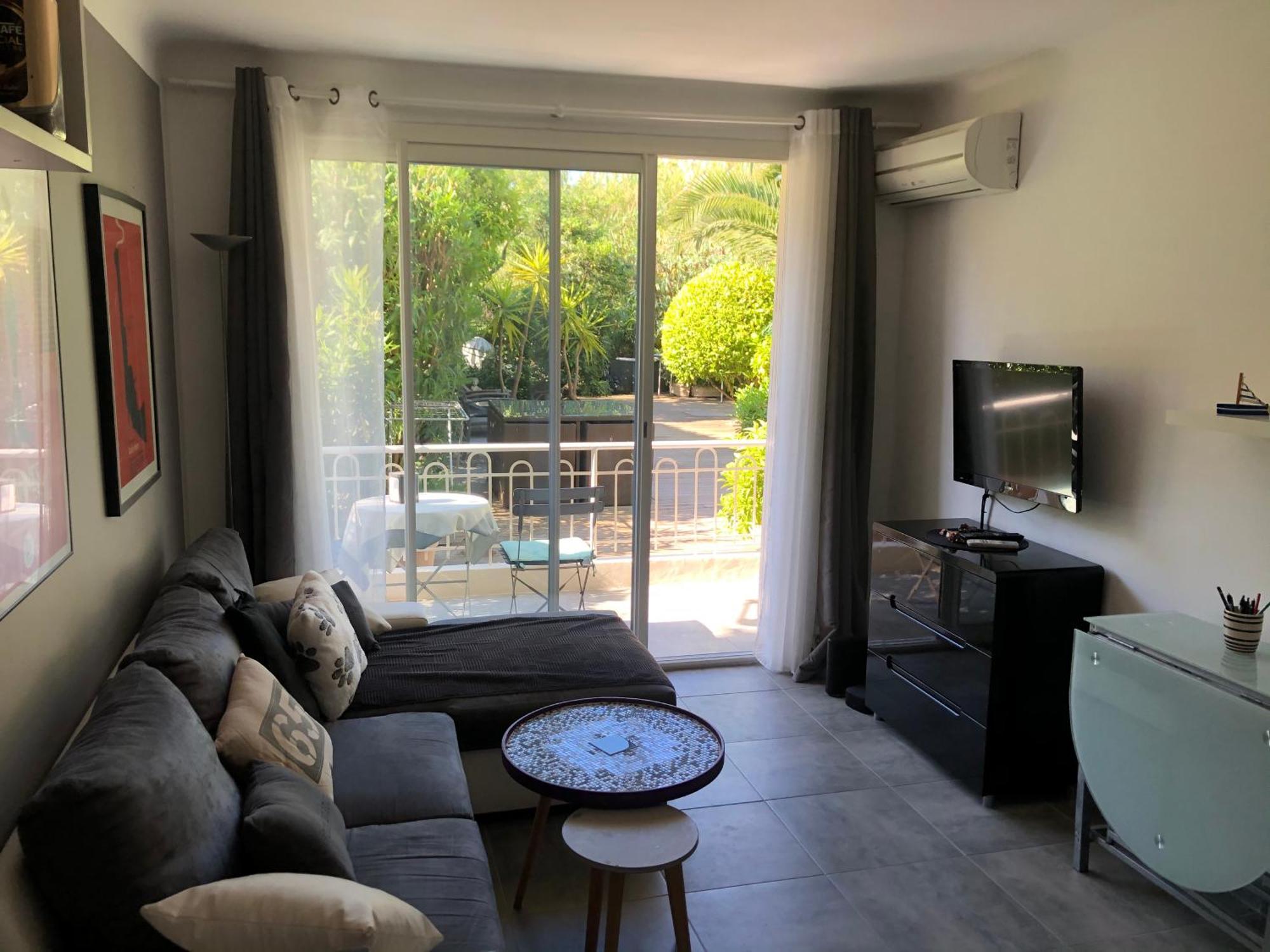 Only 60M To The Beach, 2 Bedroom Cozy Apartment, 80M2 Big Garden, Very Central Cannes Exterior photo