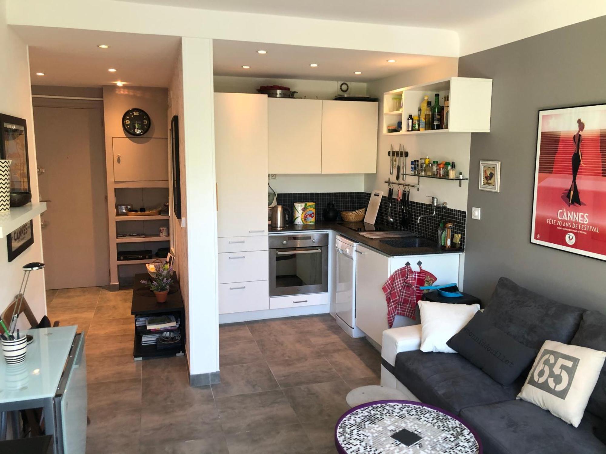 Only 60M To The Beach, 2 Bedroom Cozy Apartment, 80M2 Big Garden, Very Central Cannes Exterior photo