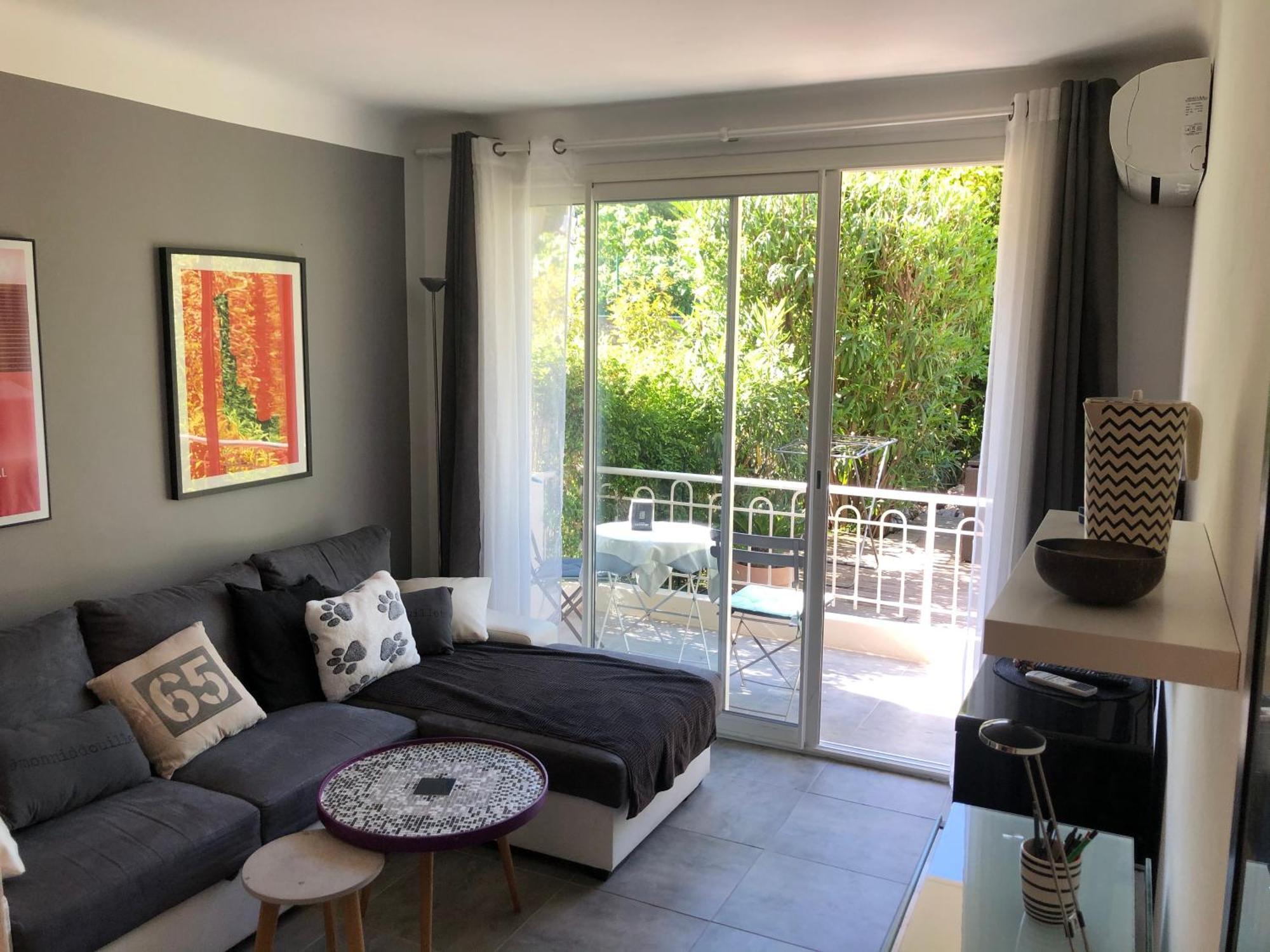 Only 60M To The Beach, 2 Bedroom Cozy Apartment, 80M2 Big Garden, Very Central Cannes Exterior photo